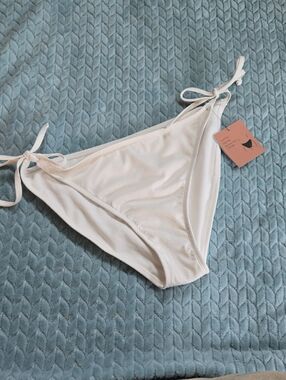 Shade & Shore White Tie-Side Bikini Bottom